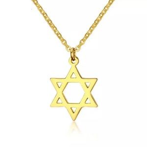 ✨✨Gold Star Of David Necklace✨✨